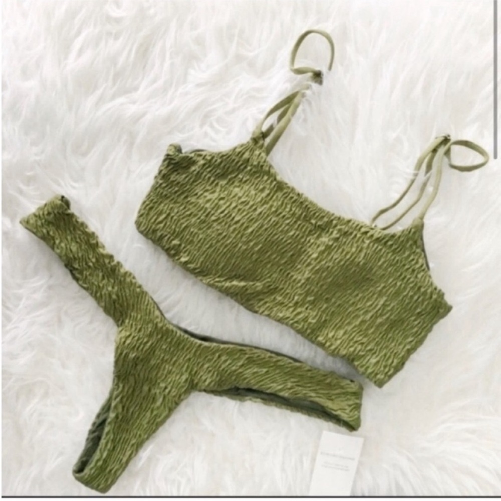 NWT L green Scrunch Brazilian bikini Style Link Miami
 extra cheeky  thong